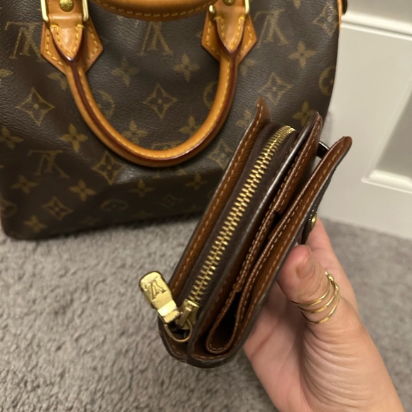 LV SMALL COMPACT WALLET - Picture 6 of 7